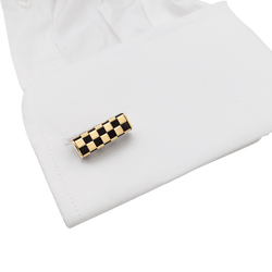 Boutons de manchette Van Cleef & Arpels, « Damier », or jaune et bois.