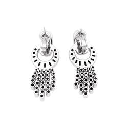 Boucles d'oreilles pendantes, or blanc et diamants.