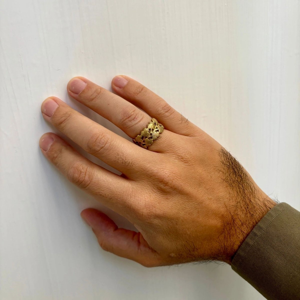 Mario Buccellati "Foglie" Collection Gold Band Ring - Castafiore