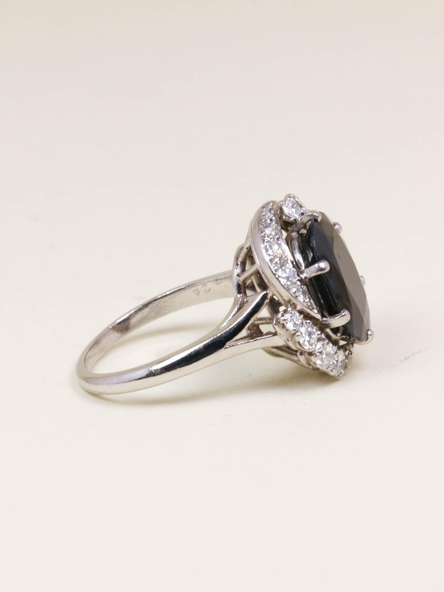 MAUBOUSSIN Bague saphir 6 carats entourage diamant - Castafiore