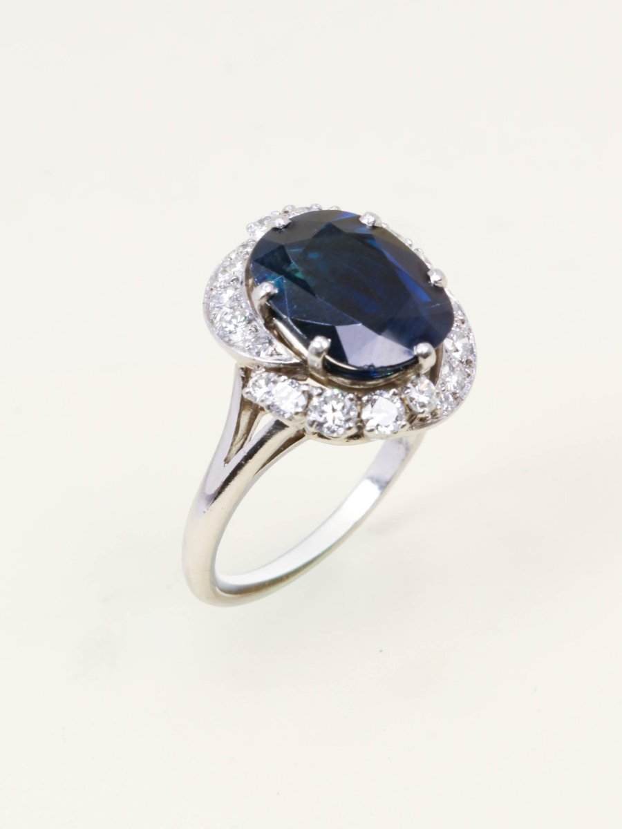 MAUBOUSSIN Bague saphir 6 carats entourage diamant - Castafiore