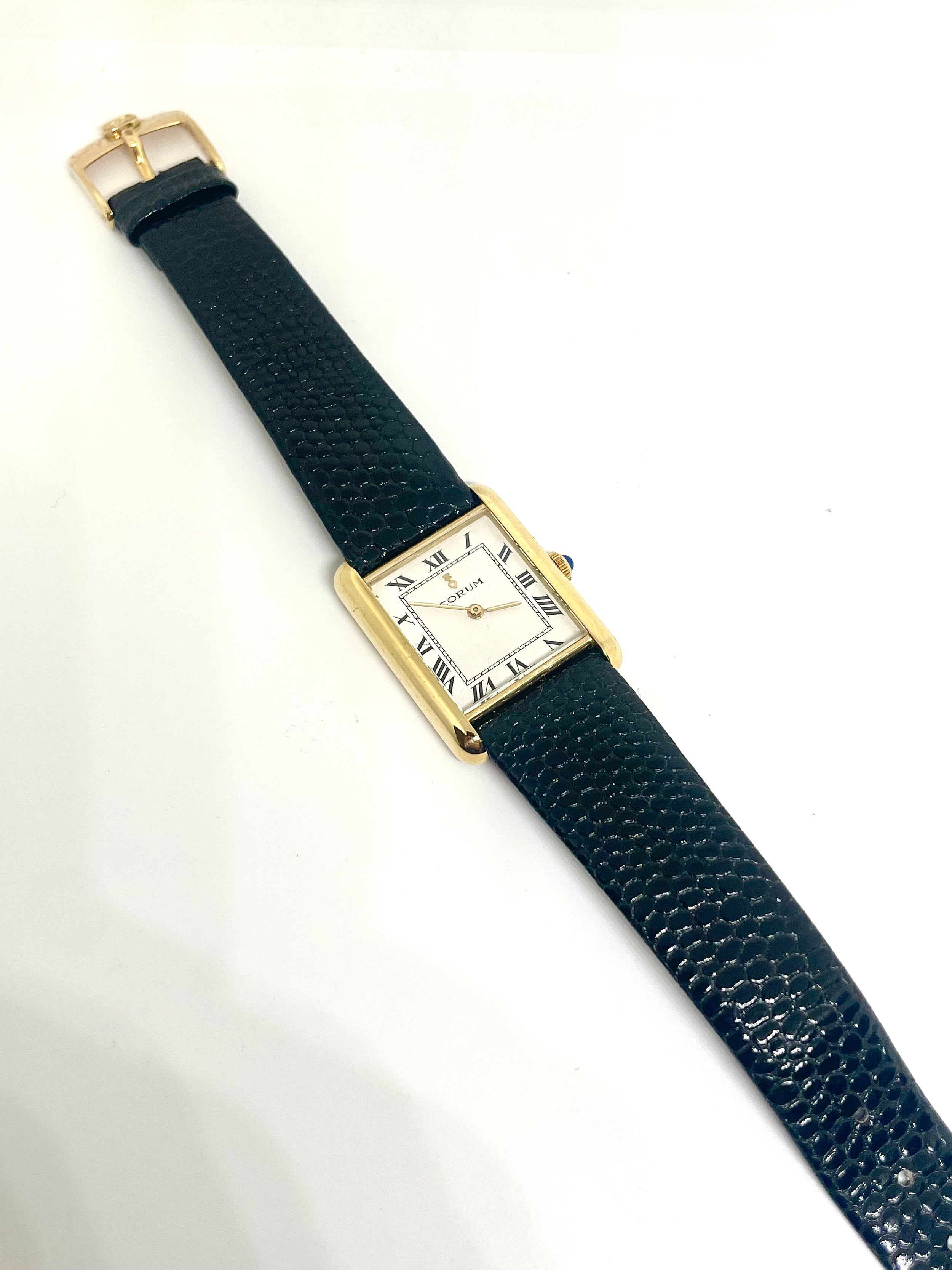 Montre CORUM Tank en or jaune