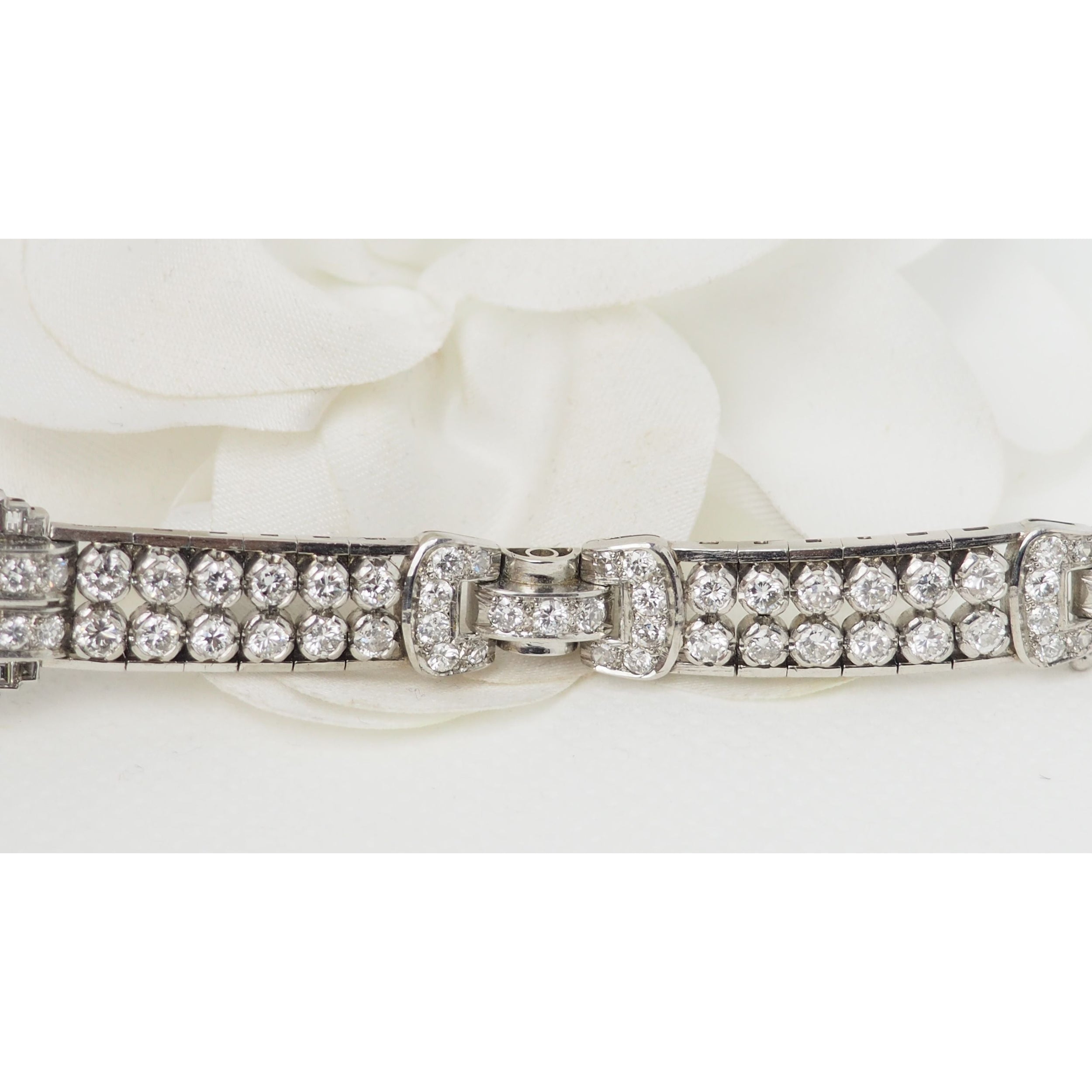 Montre ancienne en or platine et diamants