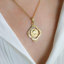 Médaille AUGIS Art Nouveau en or jaune