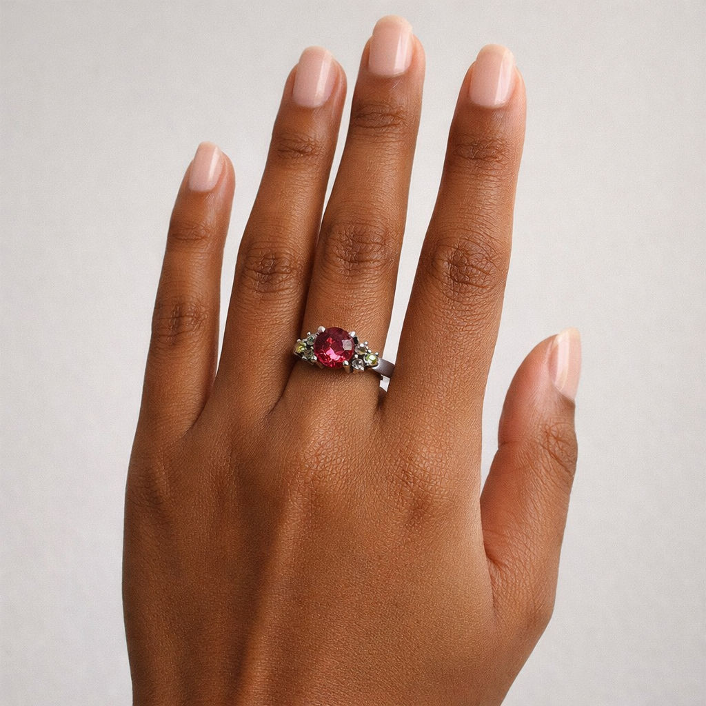 Bague style vintage en or blanc et tourmaline