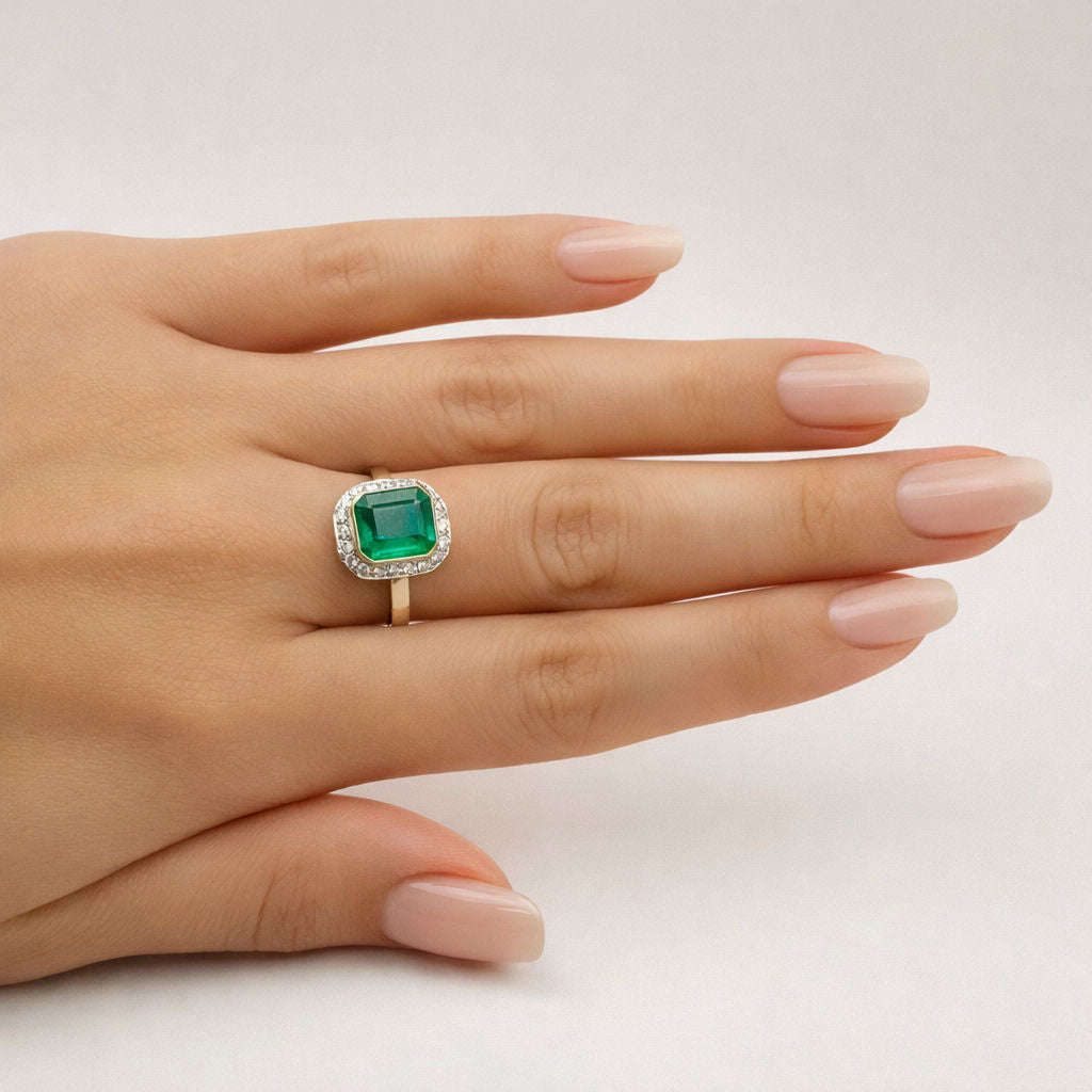 Bague Majestad Esmeralda en or jaune et platine avec émeraude et diamants