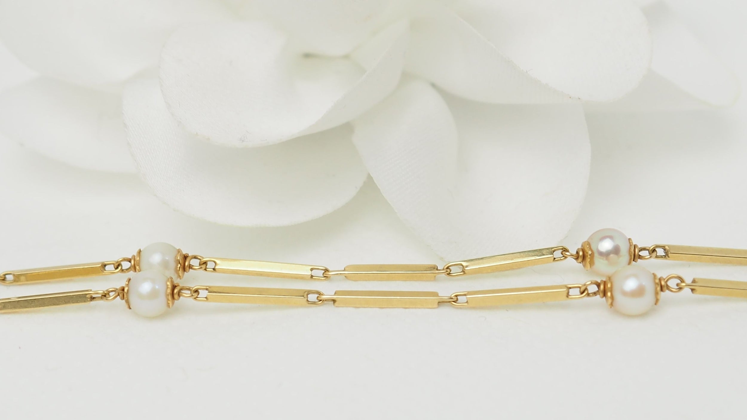 Collier en or jaune et perles de culture