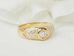 Bague jonc en or jaune et diamant