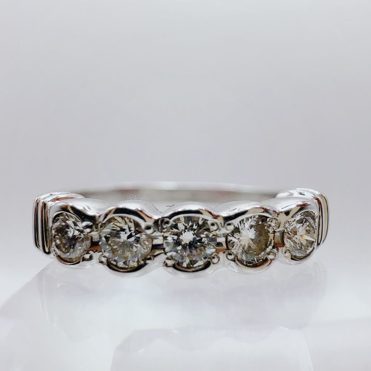 ANILLO EN ORO BLACO Y DIAMANTES