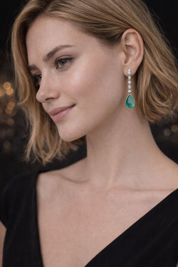 Earrings Pendants in yellow gold, white gold, emeralds and diamonds