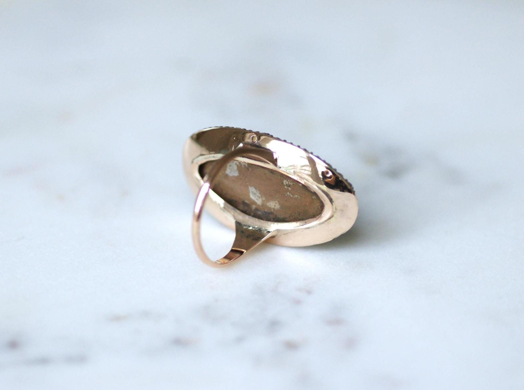 Bague navette en or rose et argent avec diamants et émail bleu