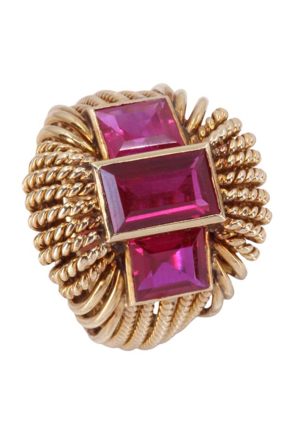 Bague cocktail années 60' rubis en or jaune
