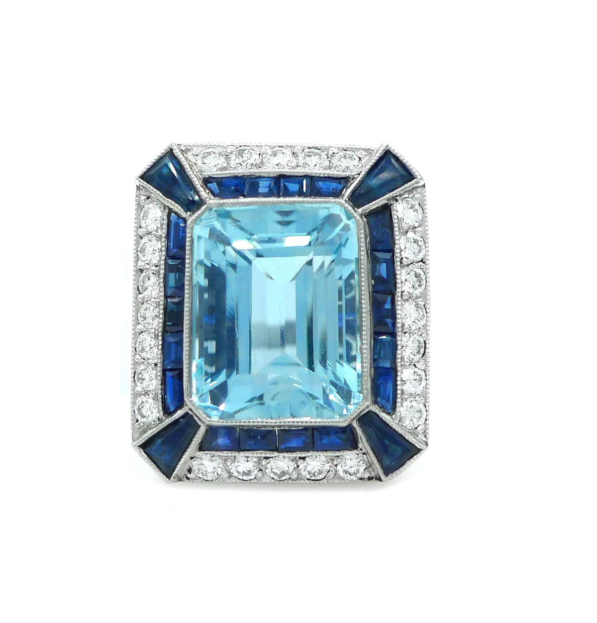 Bague en platine, aigue-marine, saphirs et diamants