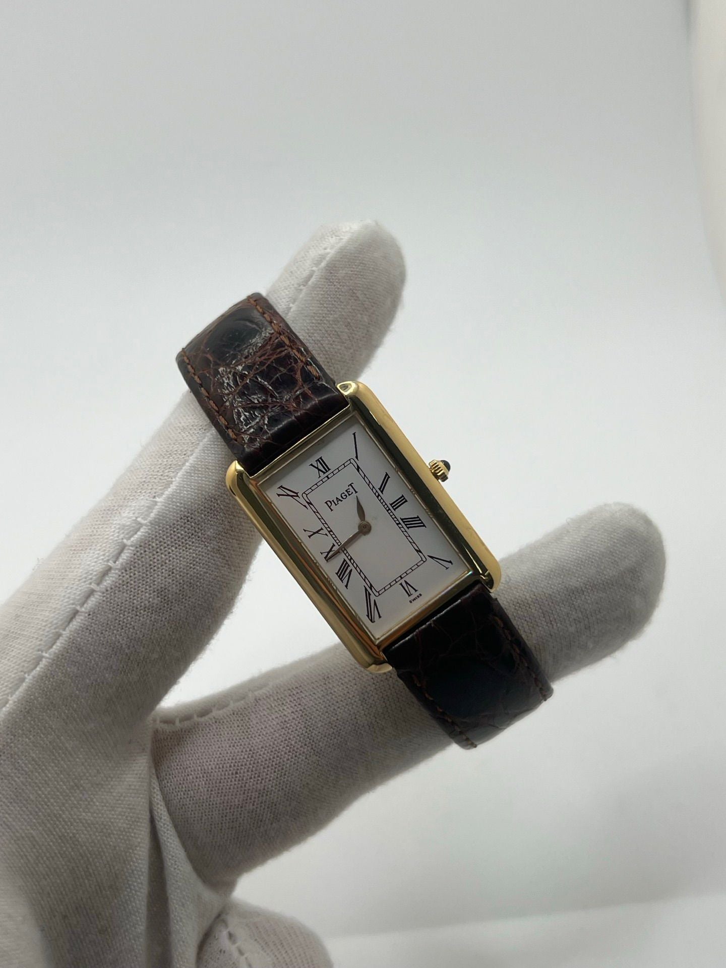 Montre PIAGET Tank allongée en or jaune