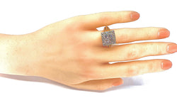 Ring in yellow gold, white gold and diamonds