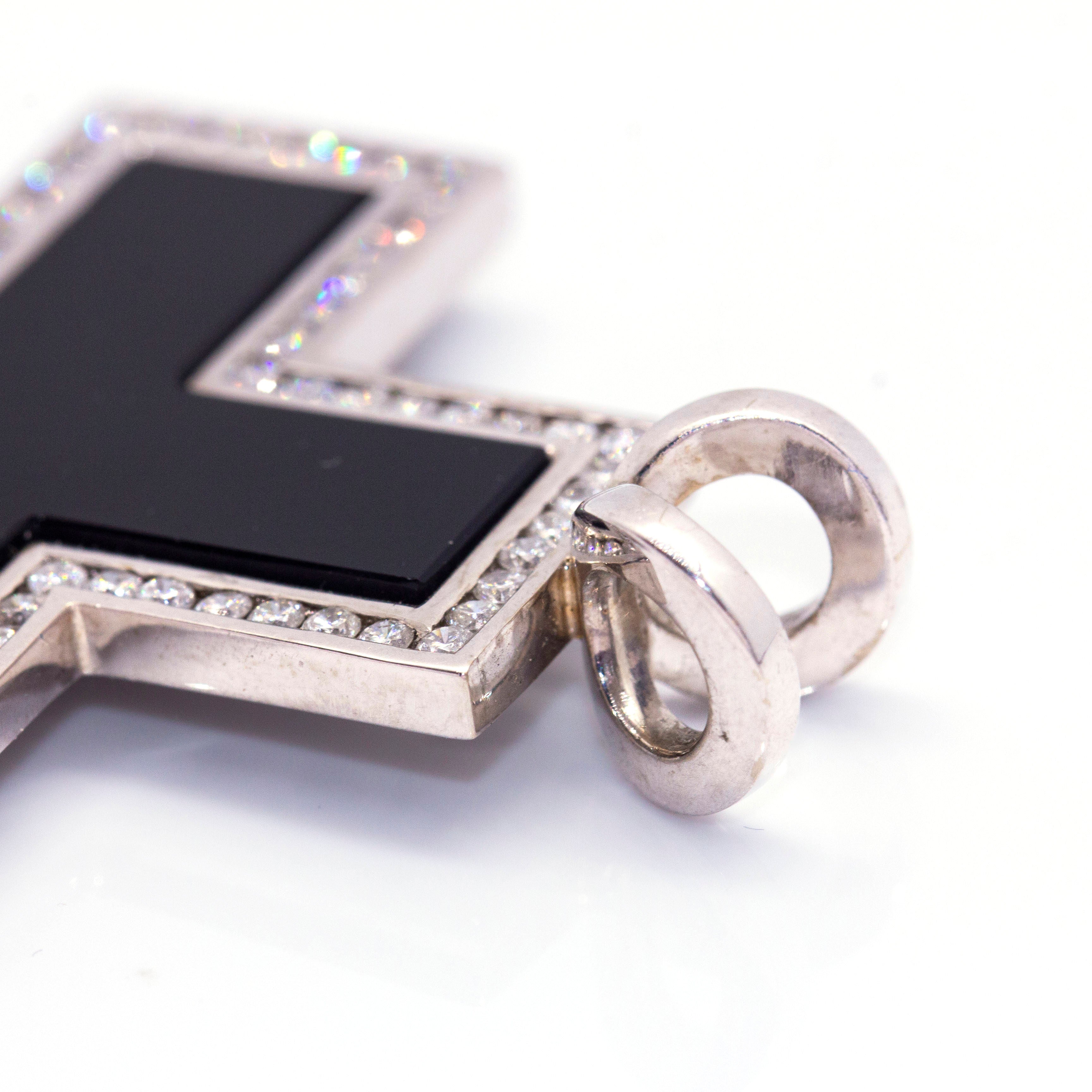 Pendentif CREU de DIAMANTS en or blanc