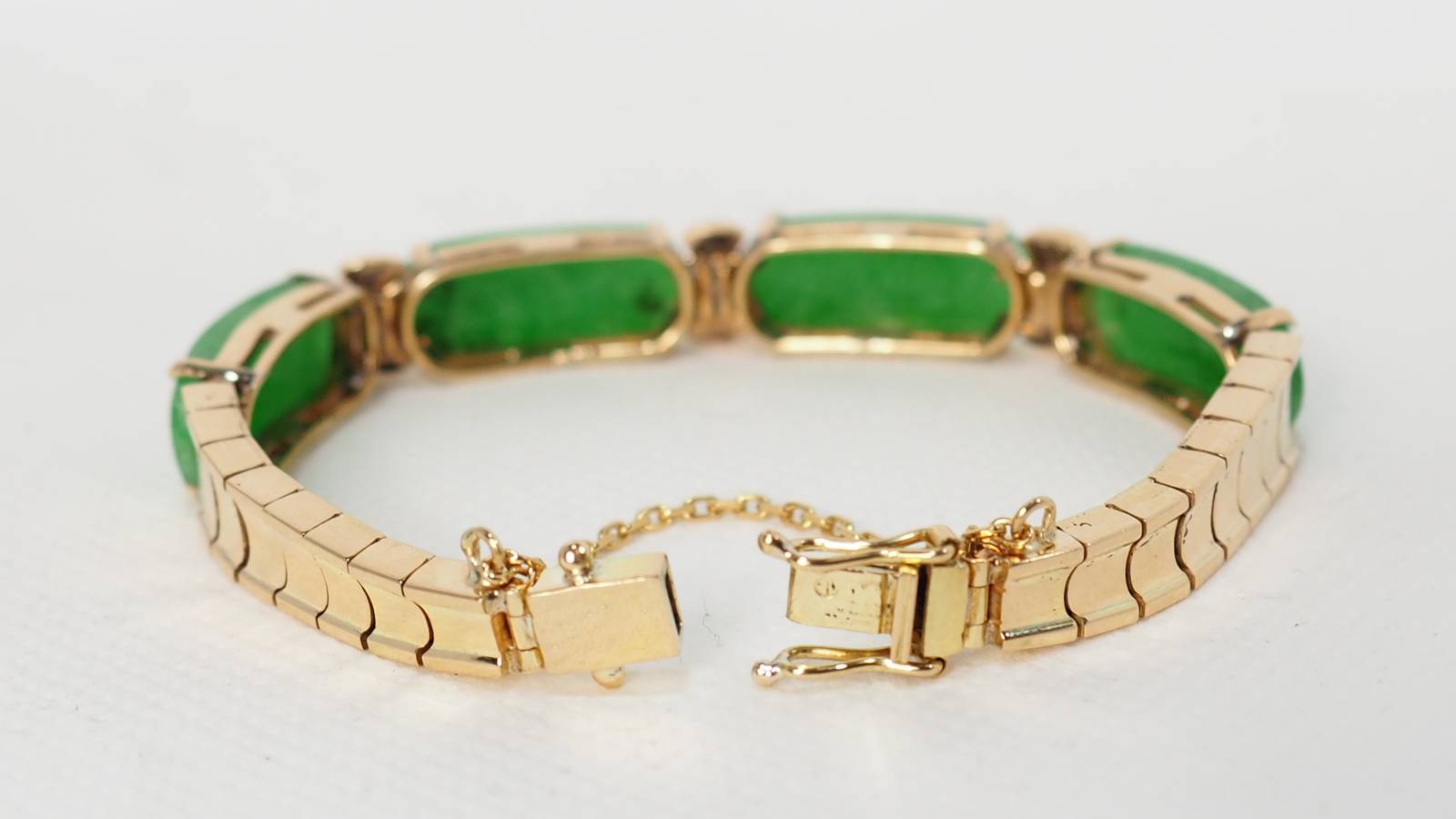 Bracelet vintage en or jaune, jade et diamants
