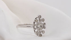 Bague ancienne en or gris et diamants