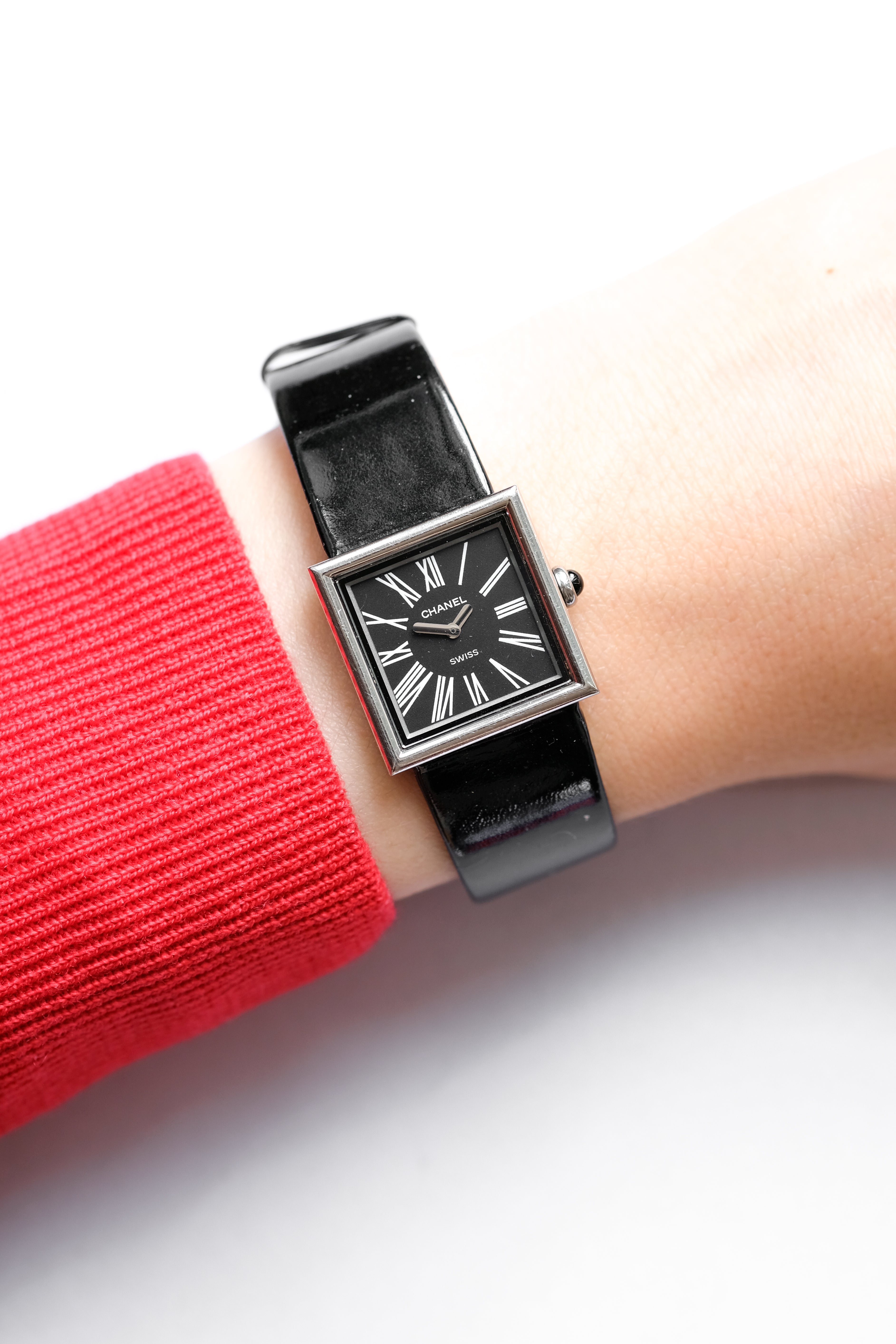 Montre CHANEL Mademoiselle en acier et cuir