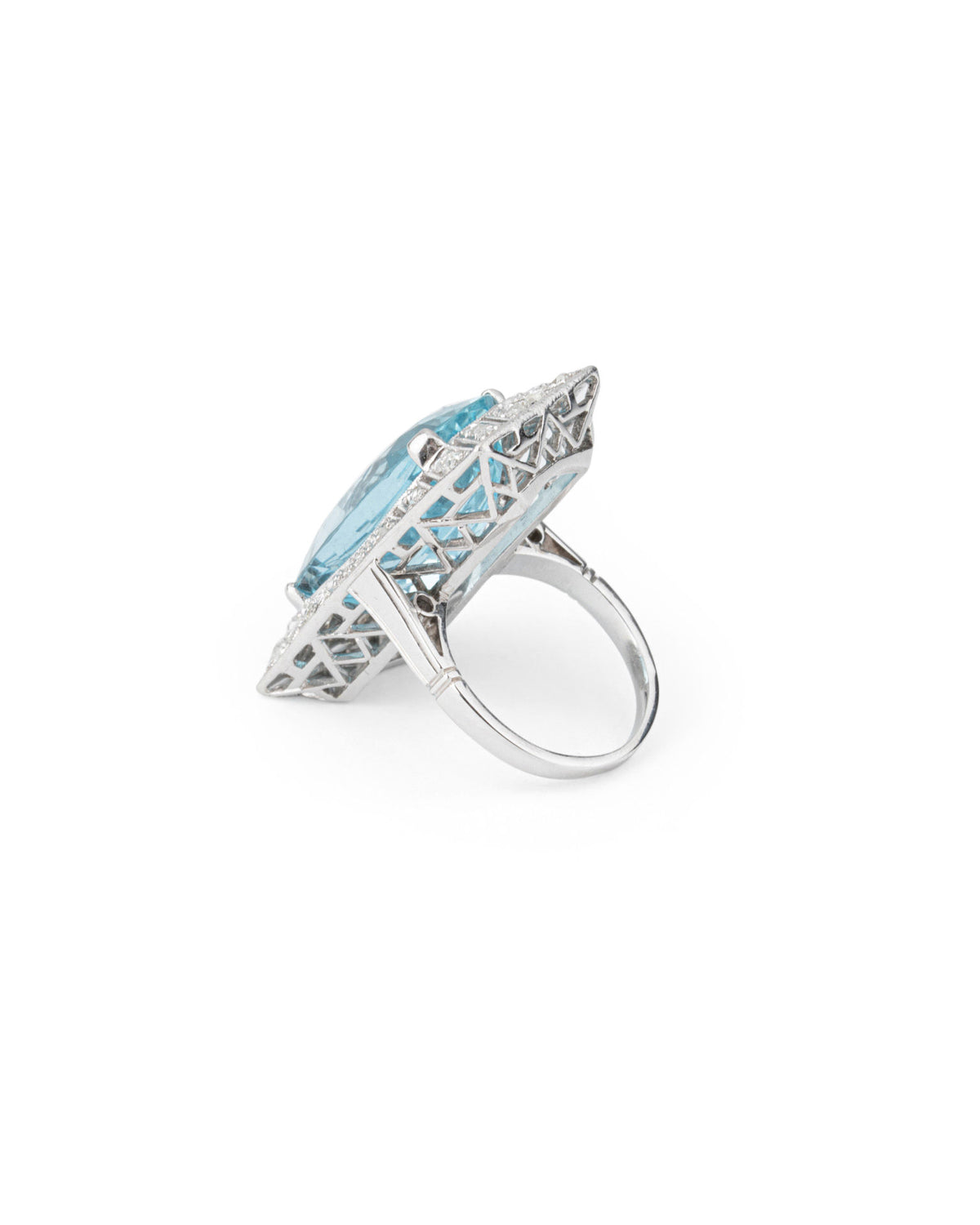 Bague en or blanc, aigue marine et diamants