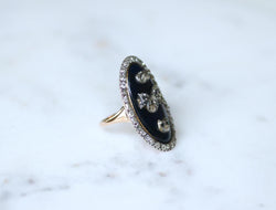 Bague navette en or rose et argent avec diamants et émail bleu