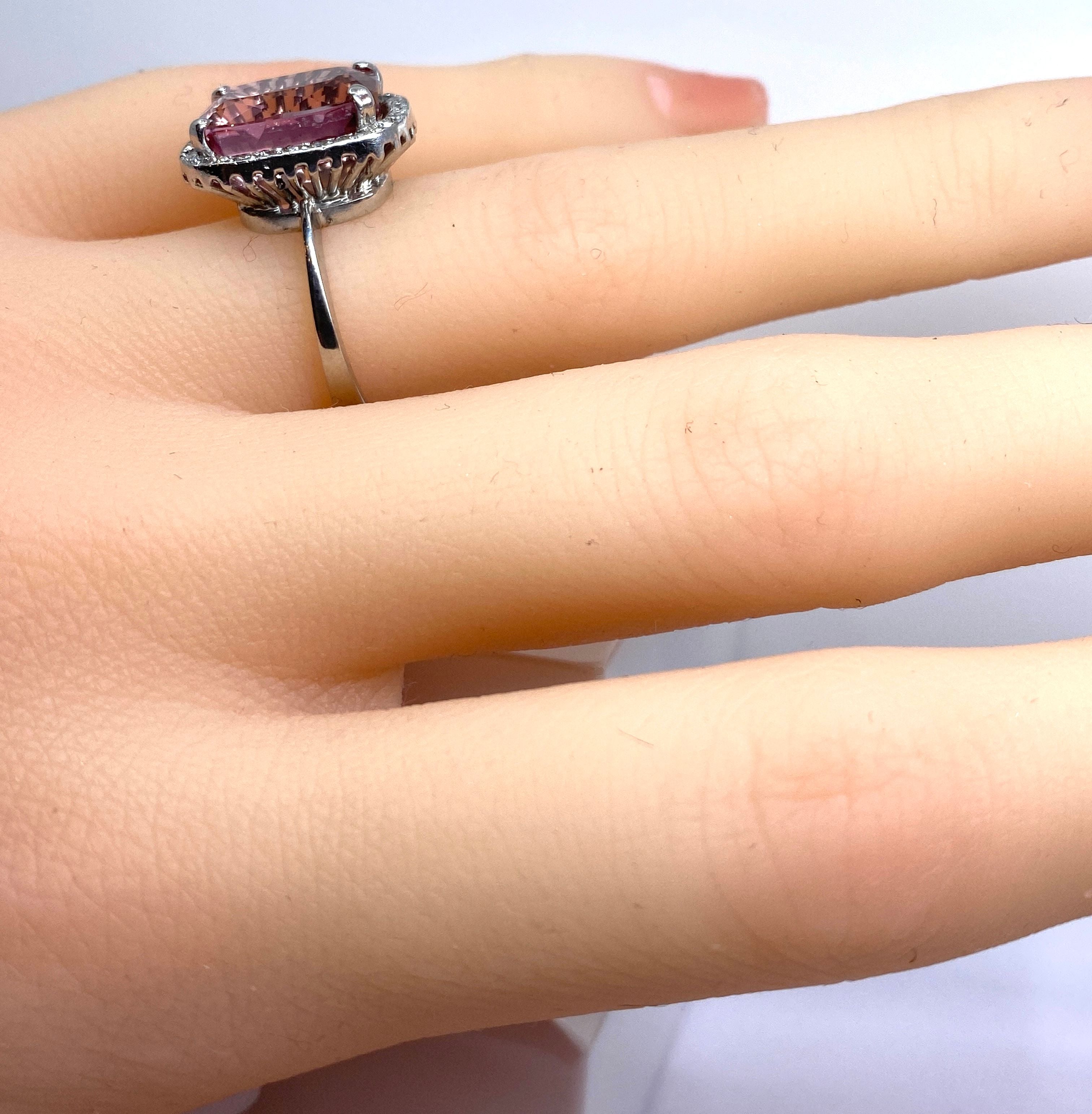 Bague en or blanc 18 carats, tourmaline rose et diamants
