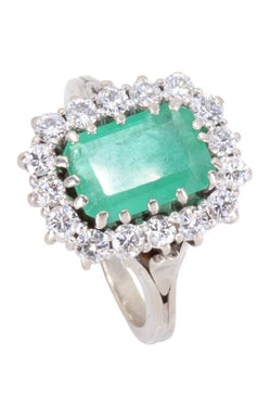 BAGUE MARQUISE ÉMERAUDE ET DIAMANTS