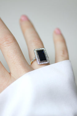 Ring Art Deco rectangular in yellow gold and paltinium with sapphire and diamonds