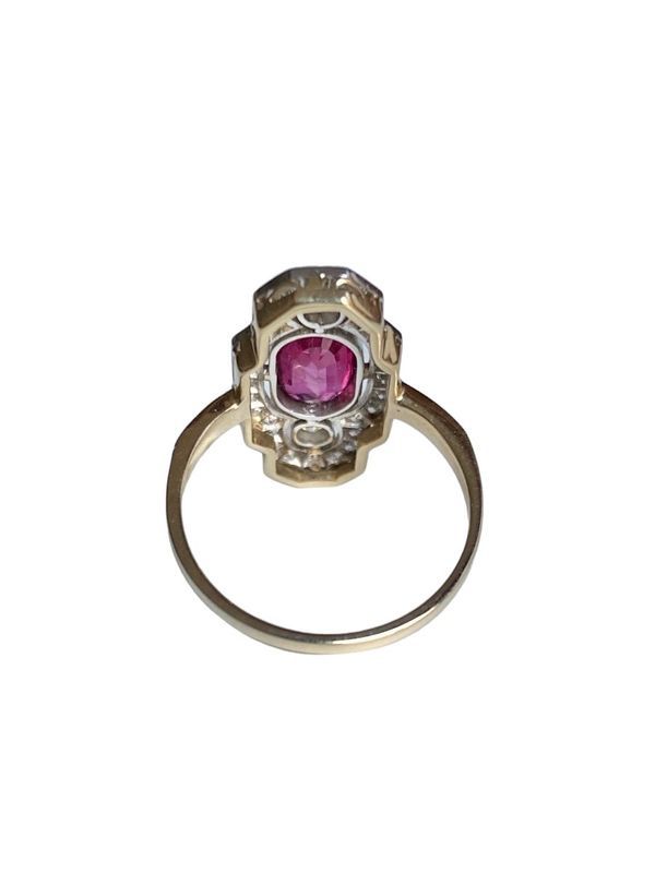 Bague style Art Déco, en or jaune 18k et platine