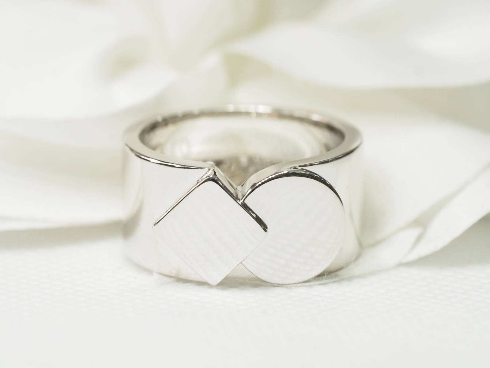 Anneau Fred en or blanc