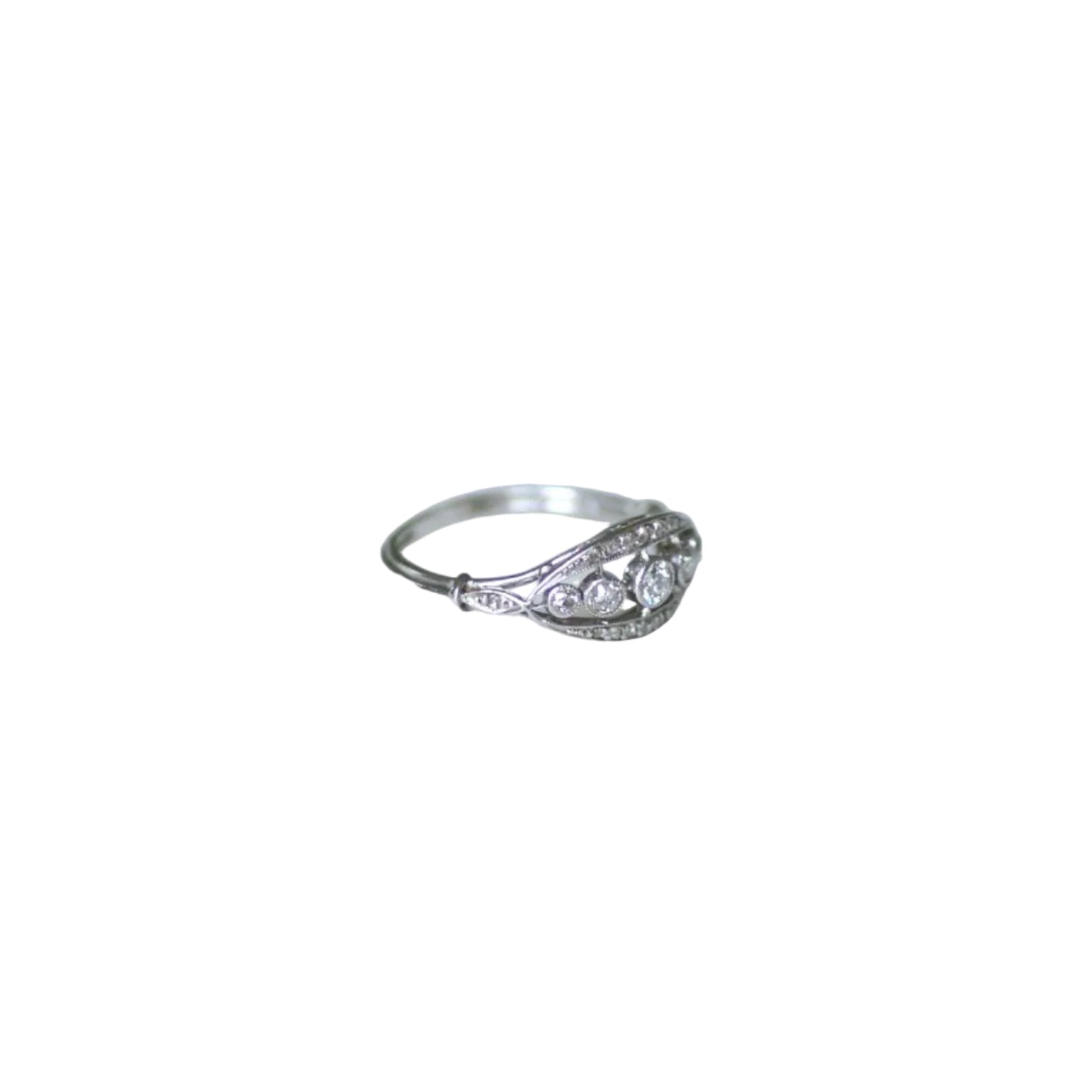 Bague Bandeau en platine et diamants