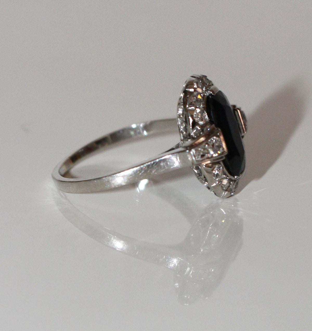 Bague Art Déco Saphir Et Diamants