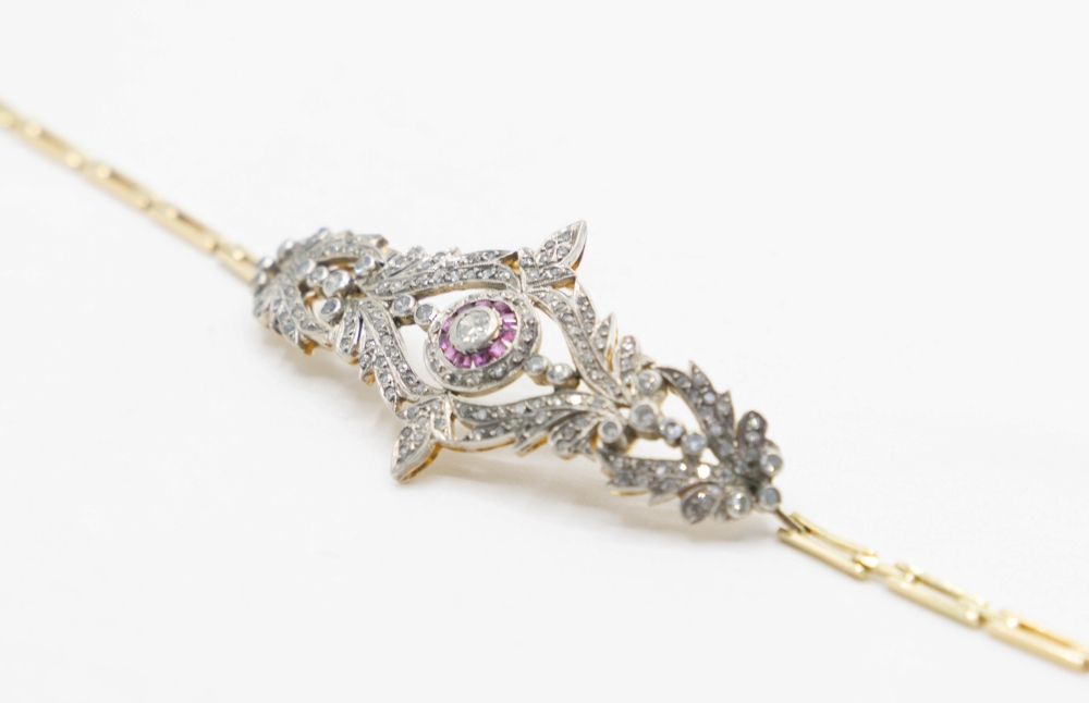 Bracelet Style Néoclassique et Romantique