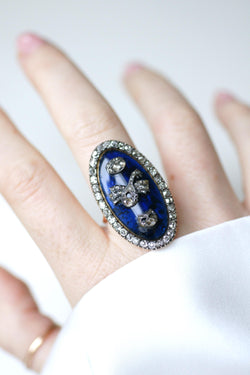 Bague navette en or rose et argent avec diamants et émail bleu