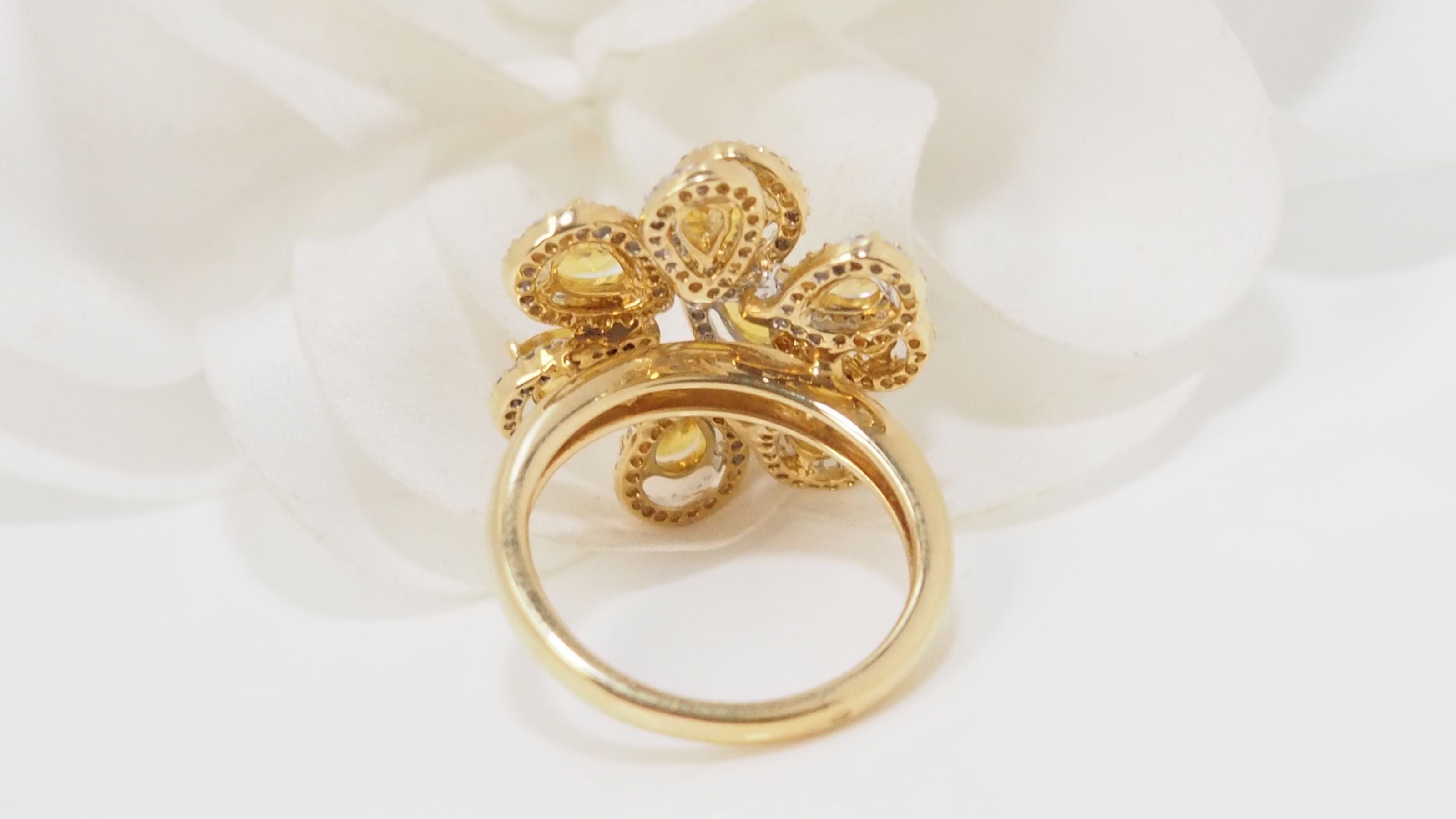 Bague Fleur or blanc et citrines et diamants