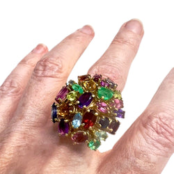 SORTIJA DISEÑO CONTEMPORÁNEO de ORO 18 kts con AGUAMARINA Y VARIAS GEMAS NATURALES