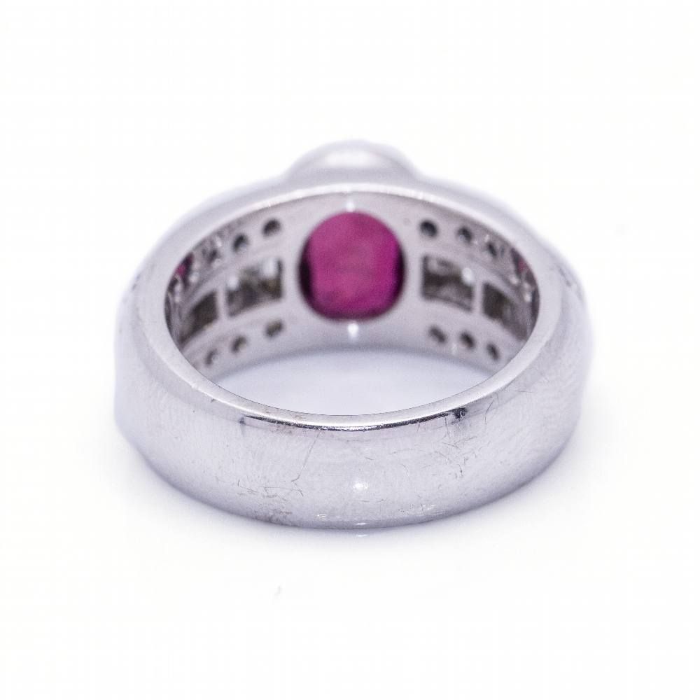 Ring BIRMANIA in white gold and ruby