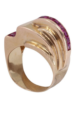 Yellow gold and ruby ​​tank ring