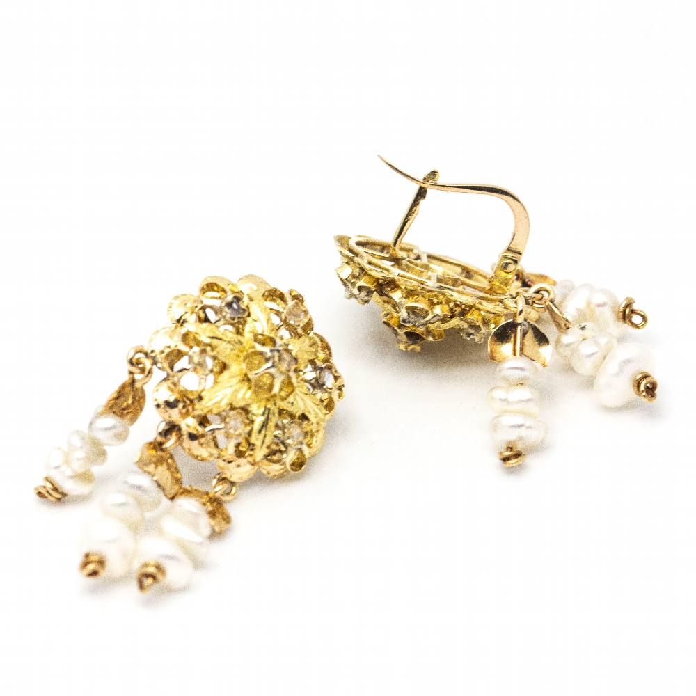 Boucles d'oreilles originales KESHI1900 avec diamants