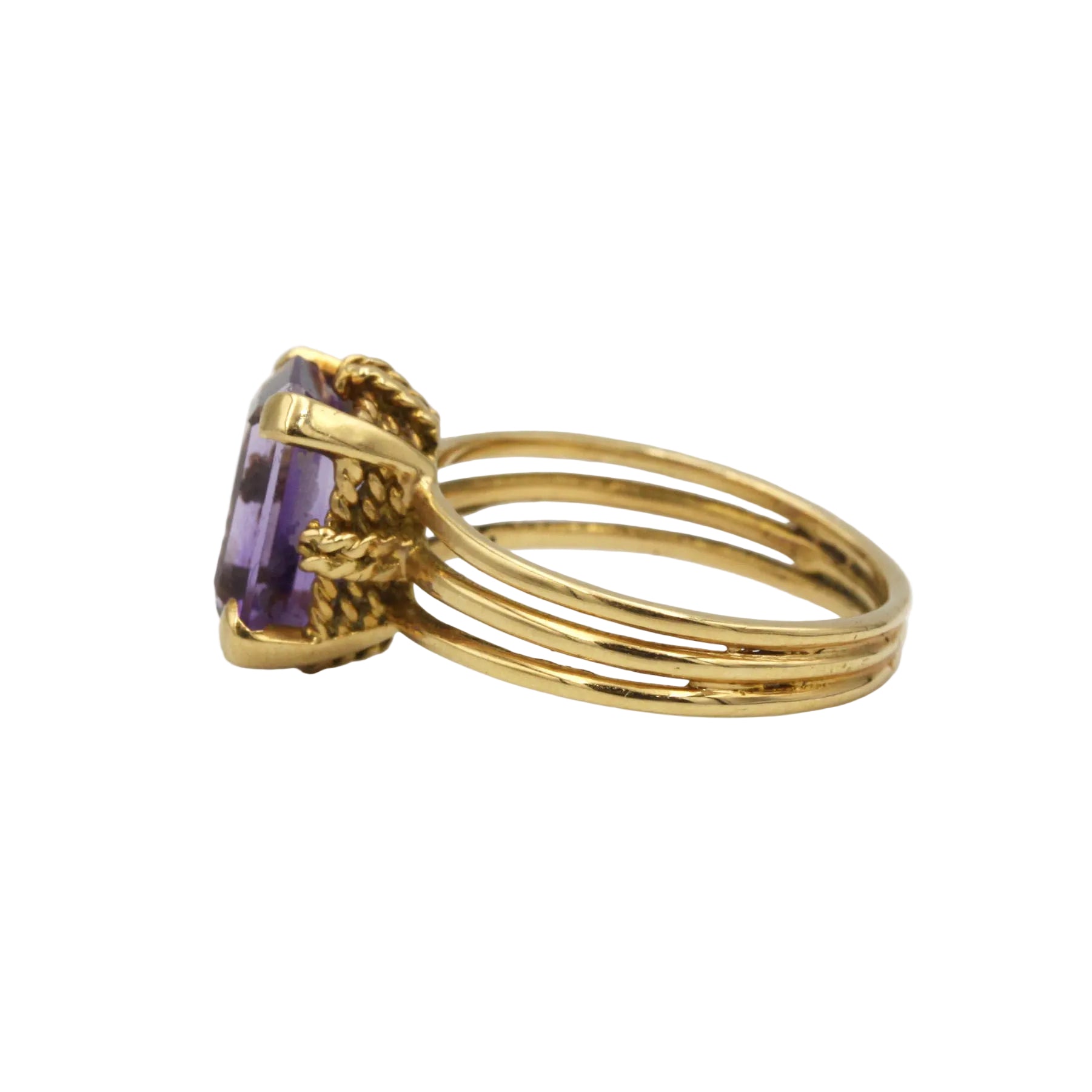 Bague panier torsadé en or jaune et améthyste