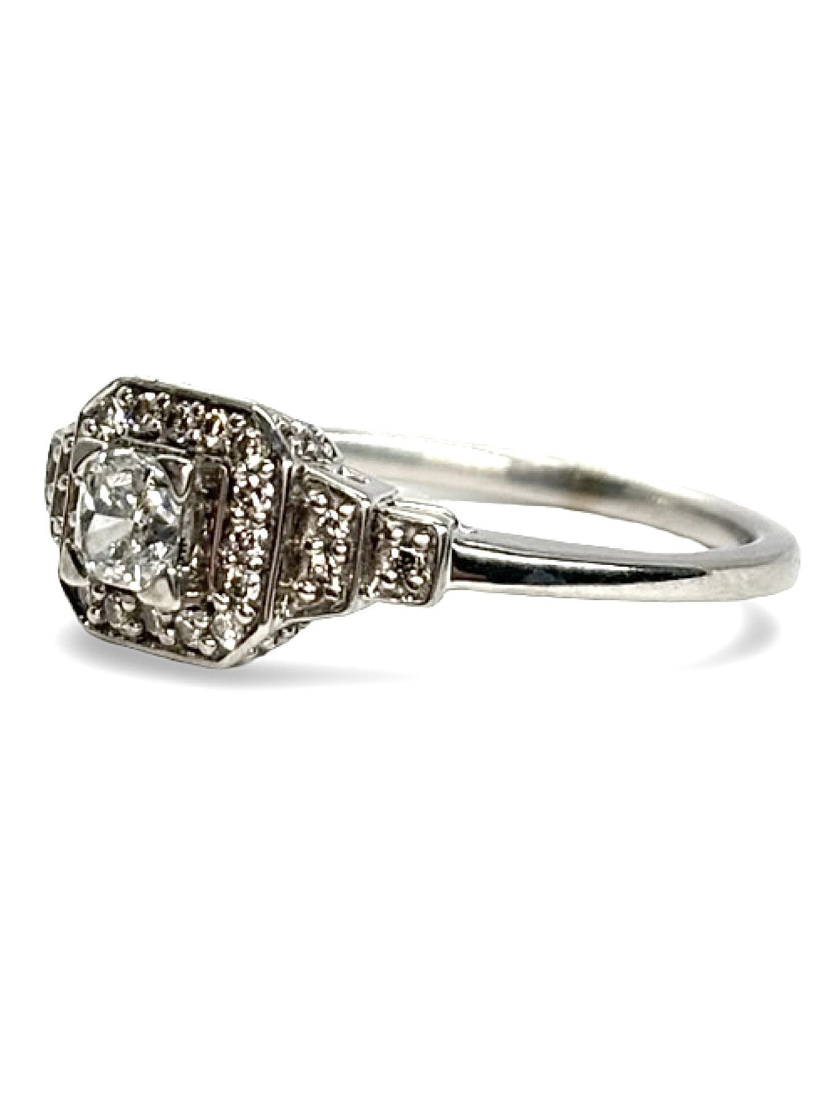 Solitaire Mauboussin Un Automne 1930 or blanc et diamants 0,40 ct