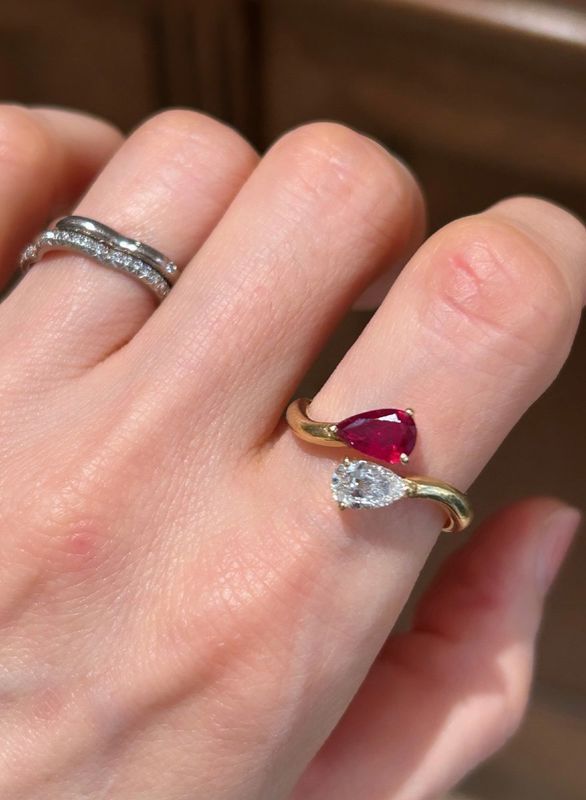 Bague Toi & Moi en or jaune 18k rubis et diamant