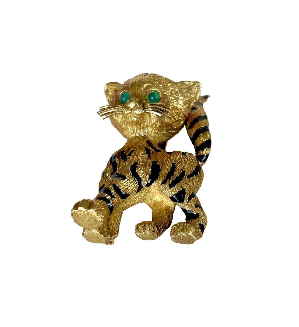 Broche VAN CLEEF & ARPELS Chaton Malin, par GEORGES LENFANT, en or jaune, émail noir et chrysoprases