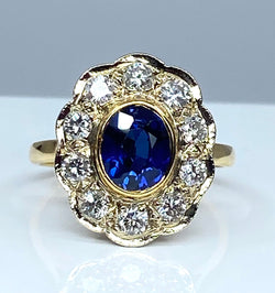 Marguerite ring in yellow gold, sapphire and diamonds