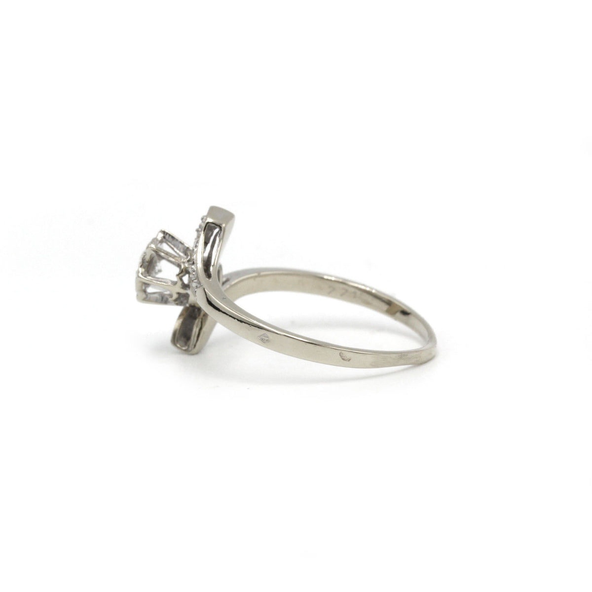 Solitaire accompagné - Or blanc & Diamants