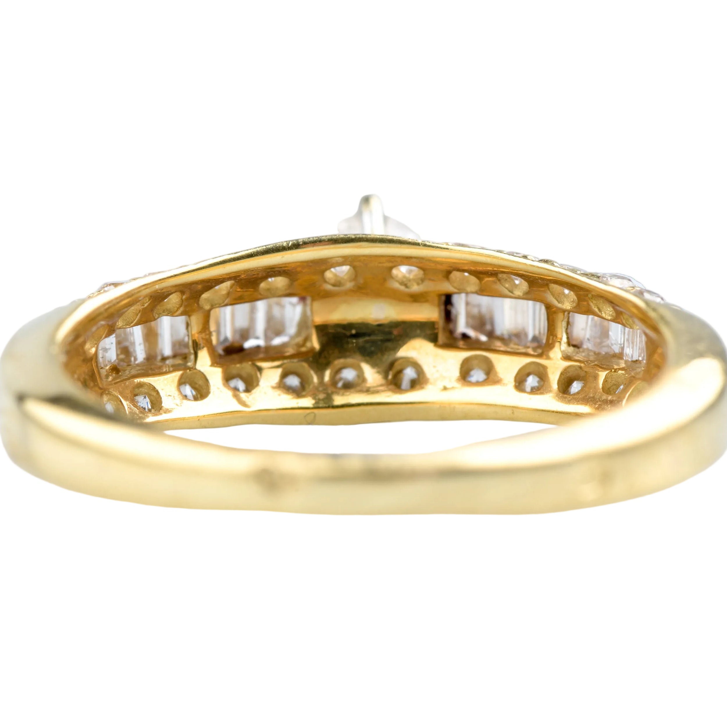 Bague en or jaune et diamants