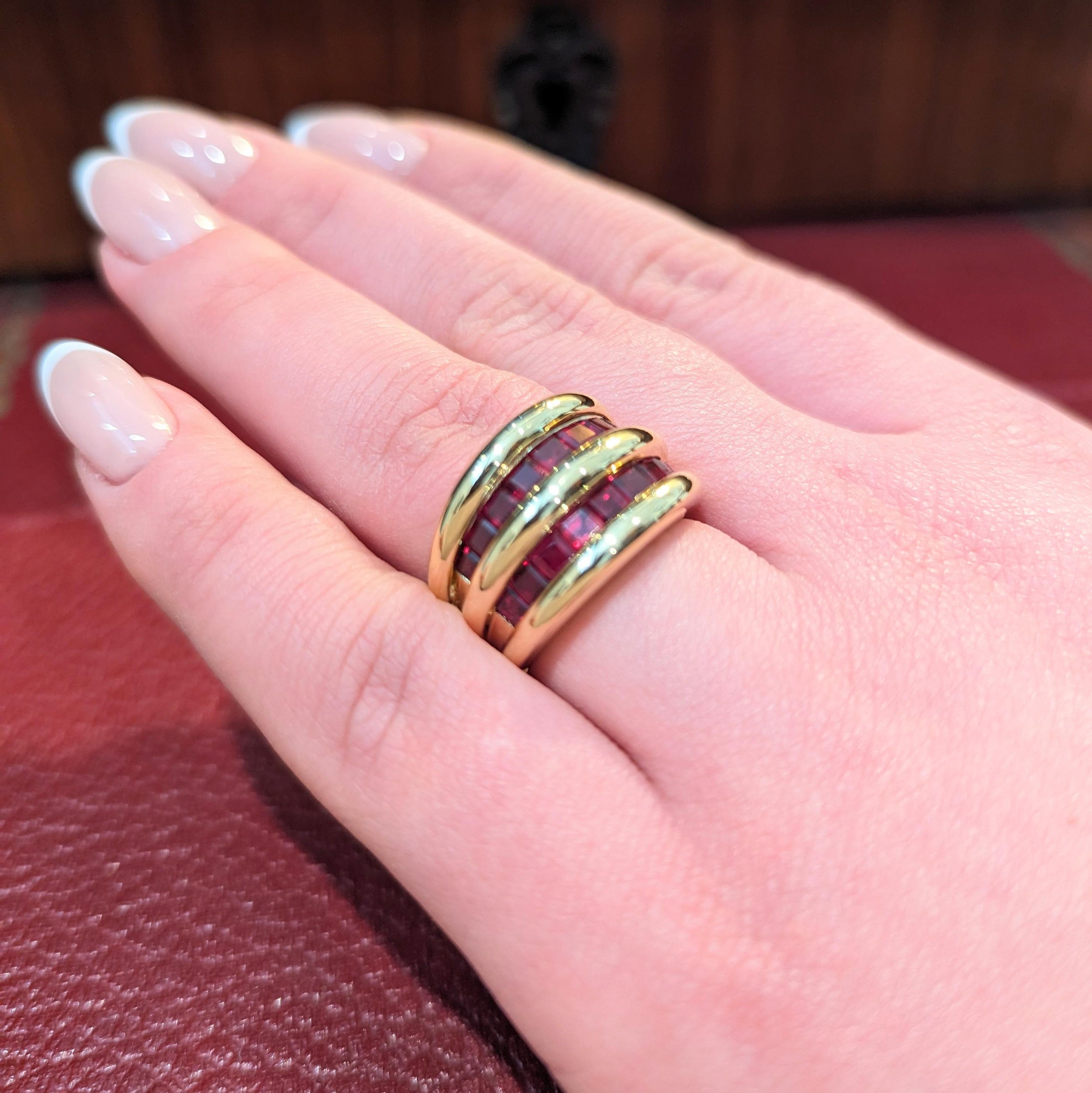 Bague Verney en or jaune et rubis