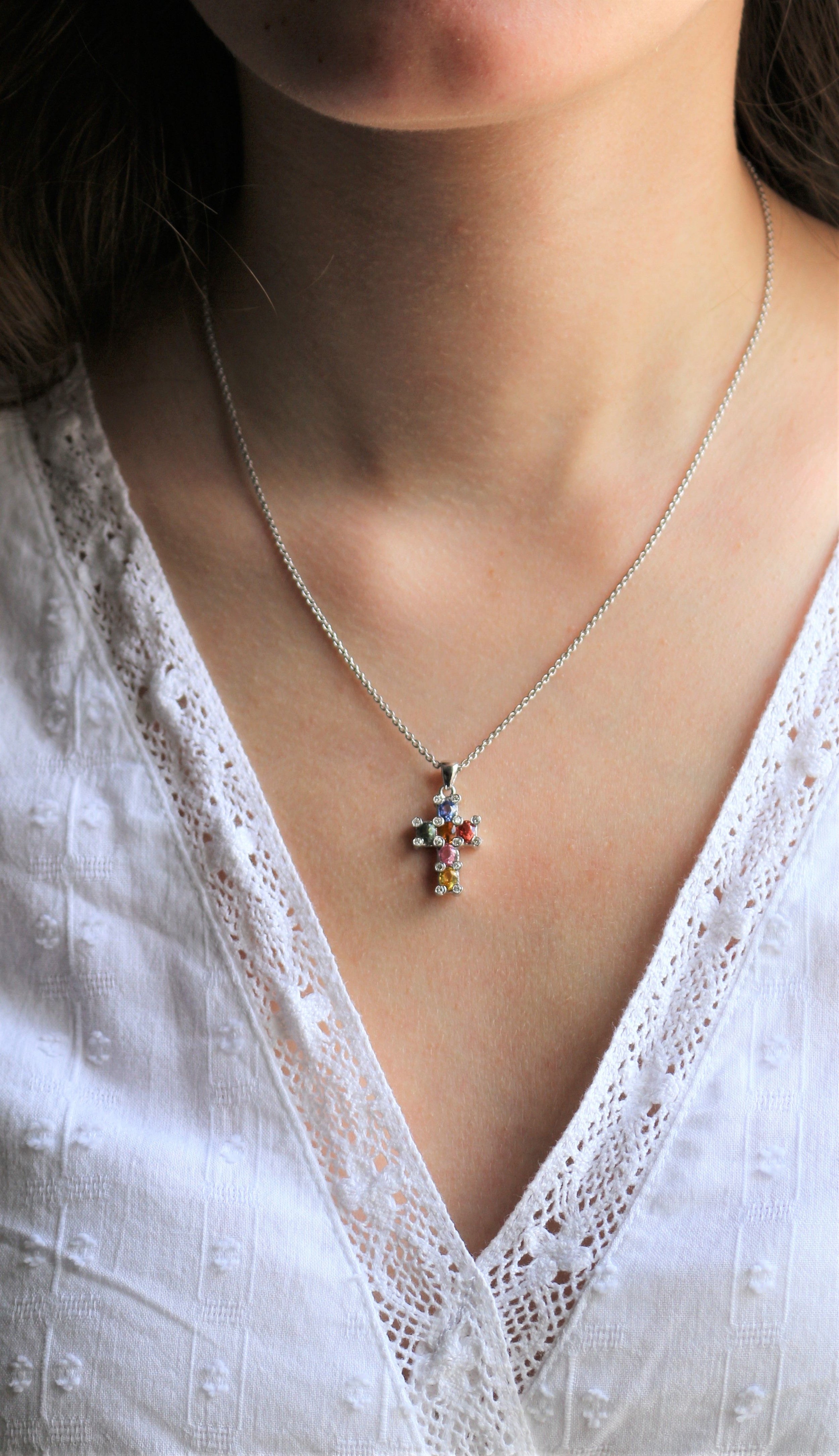 Collier Croix saphirs Or Blanc