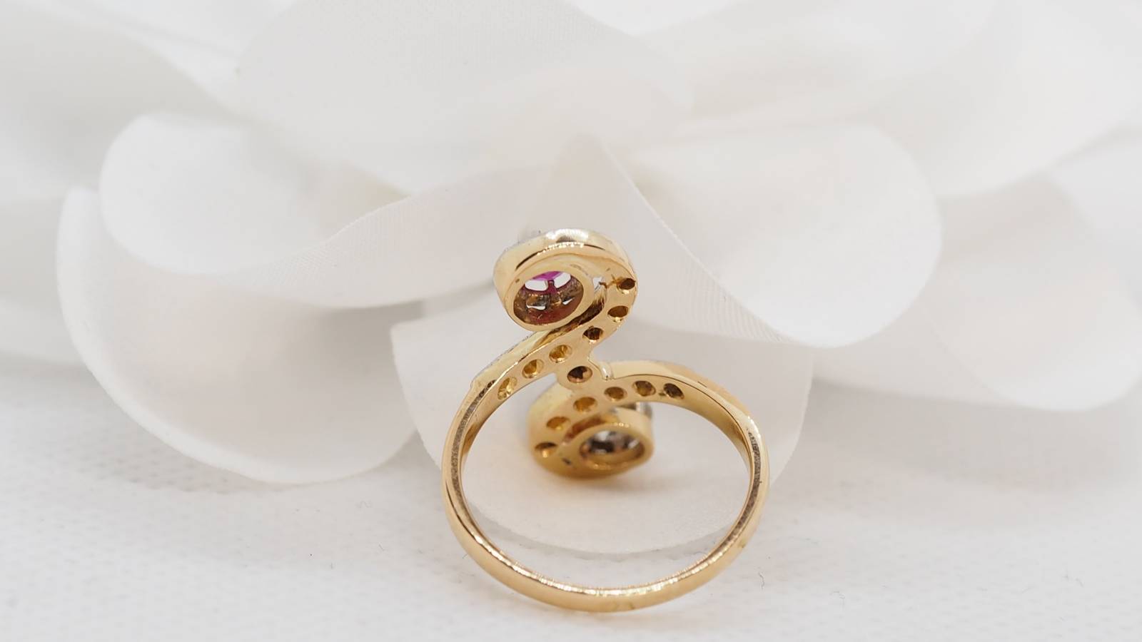 Toi et Moi ring in gold, rubies and diamonds 
