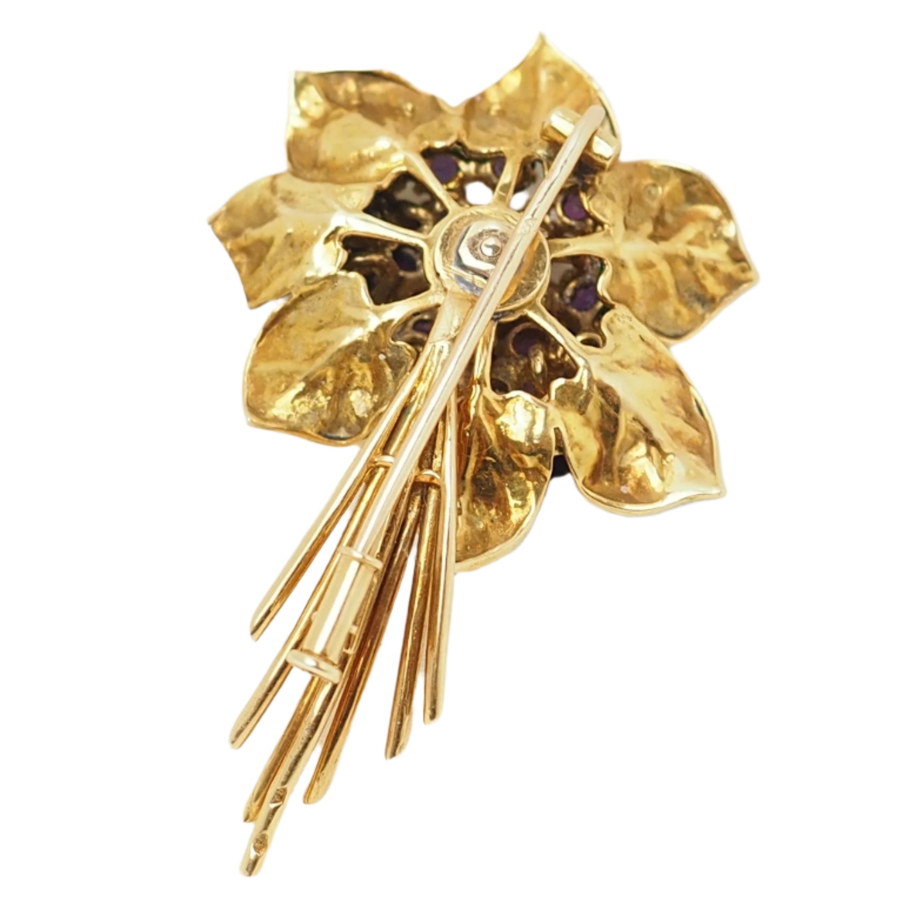 Brooch in yellow gold, amethysts and enamel
